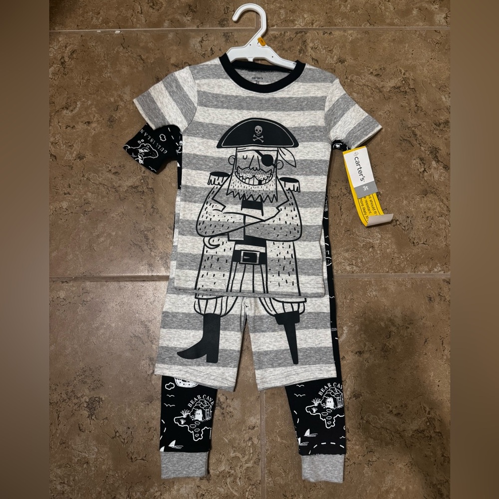 New Carter’s 4 Piece Pajama sets